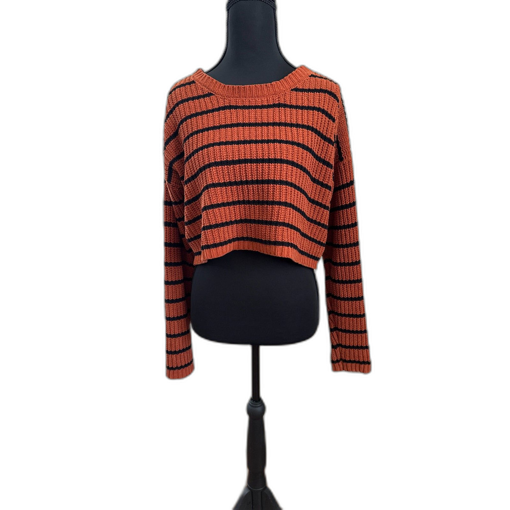 Women's Medium Orange & Black Belle du Jour Striped Cropped Sweater